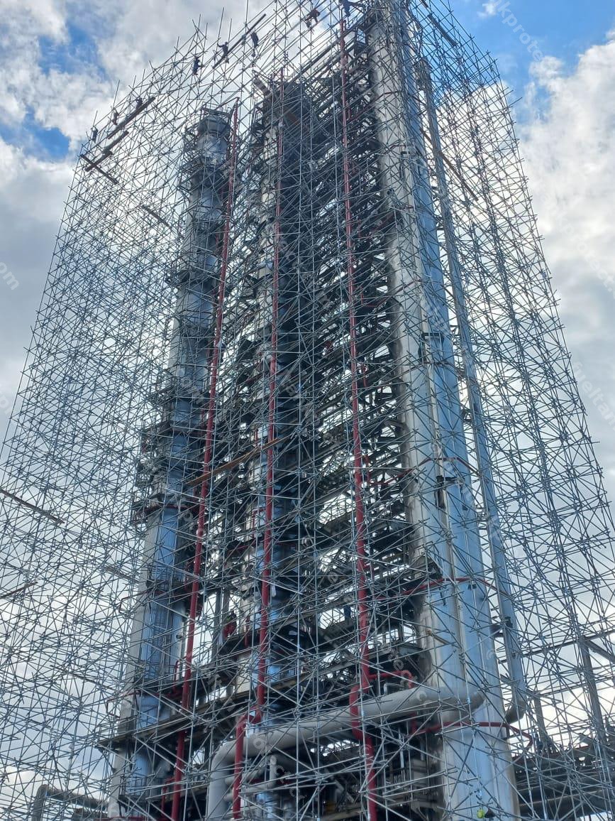 Passive protection frame — industrial installation