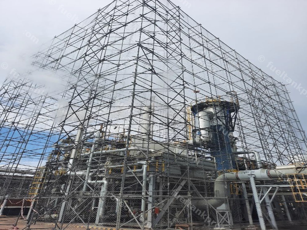 Large-scale passive protection structure — industrial facility